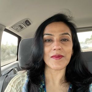 Meet your Posher, Fatima